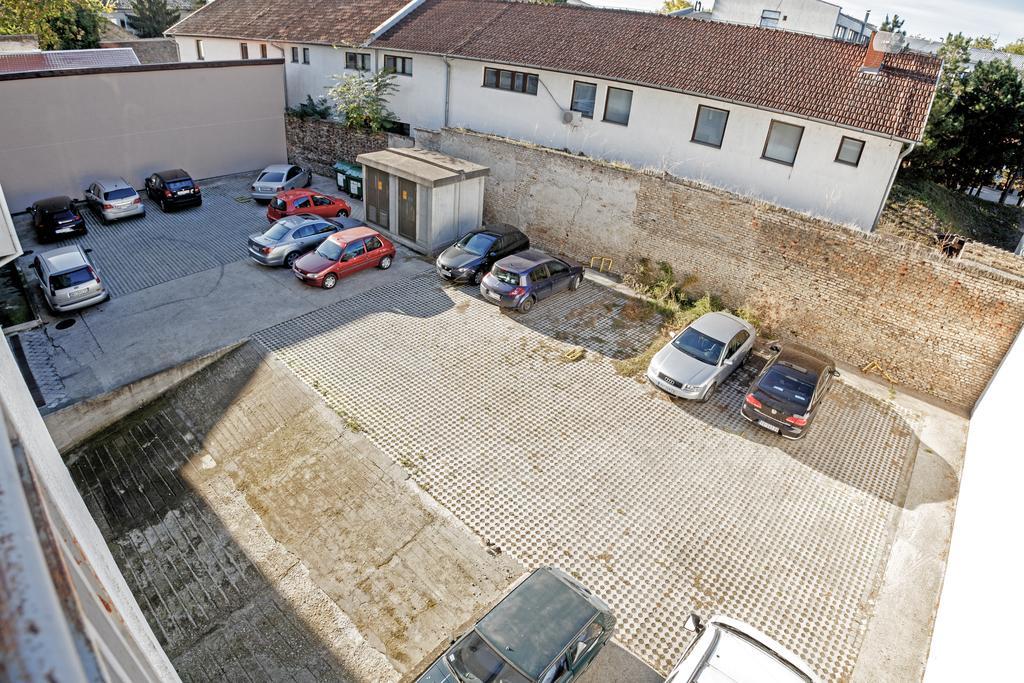 Linden flower Apartment Subotica Exterior foto